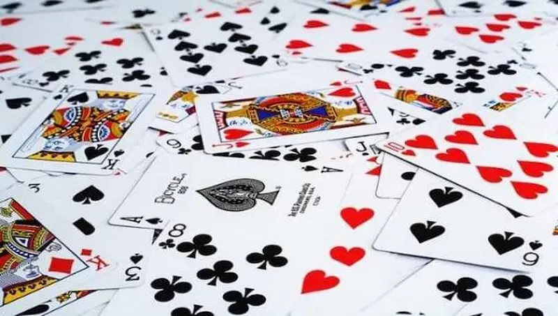 Luật chơi và cách chơi có phần khó hơn tiến lên miền Nam